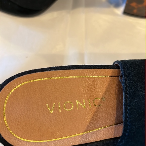 Vionic suede heels like new sz 9.5 deep forest green - Picture 4 of 6